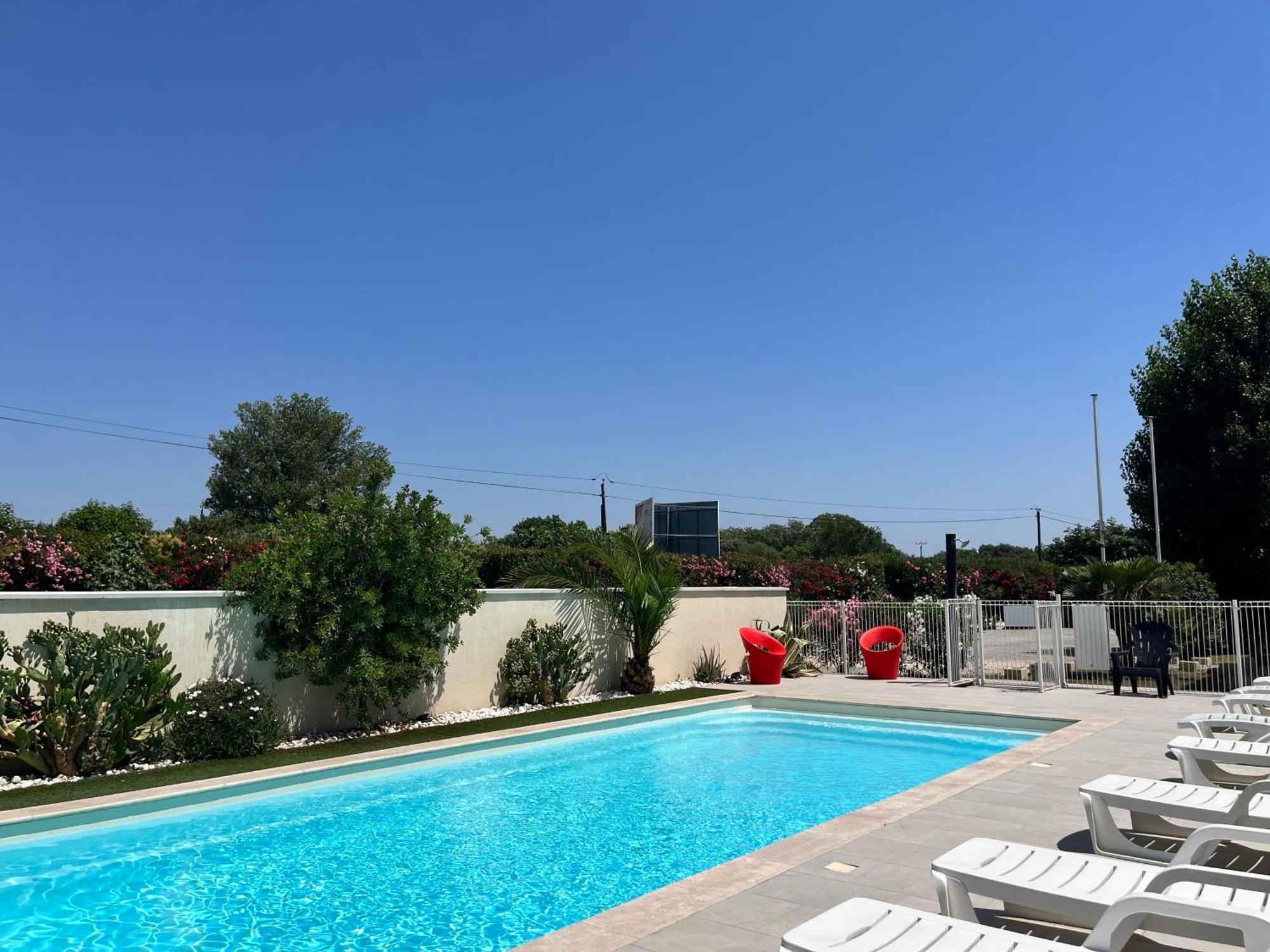 Brit Hotel Salon De Provence Exterior photo