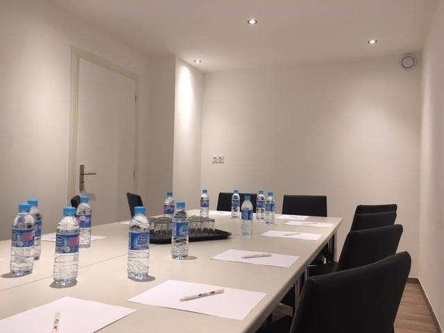 Brit Hotel Salon De Provence Facilities photo